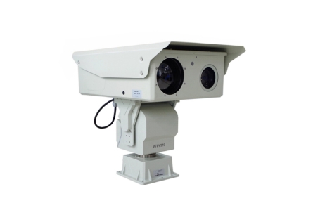 Long-Range_PTZ_Cameras_vs._Traditional_CCTV.jpg